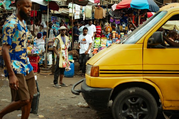Plongée dans l'univers de la Kinésithérapie : Guide complet sur la Formation et le Métier slugslug